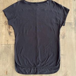LuLuLemon short sleeve top